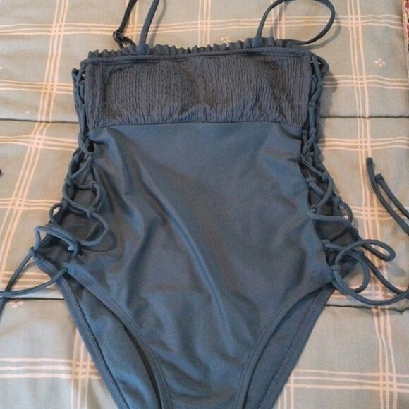 Xhilaration Swimsuit  - Picture 1 of 12